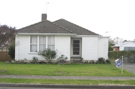 Photo of property in 10 Shackleton Street, Maraenui, Napier, 4110