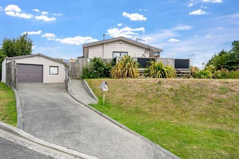 Photo of property in 46 Norana Road, Timberlea, Upper Hutt, 5018