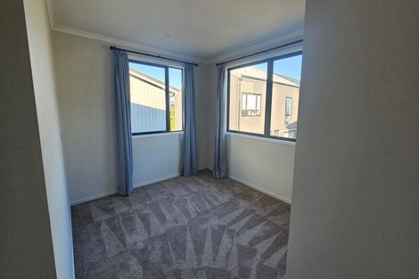 Photo of property in 6 Wai Place, Westgate, Auckland, 0614