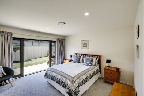 Photo of property in 8 Hanna Place, Havelock North, 4130