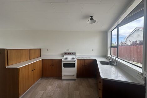 Photo of property in 2 Grant Street, Gore, 9710