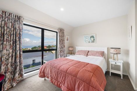 Photo of property in 30 Grove Road, Kelburn, Wellington, 6012