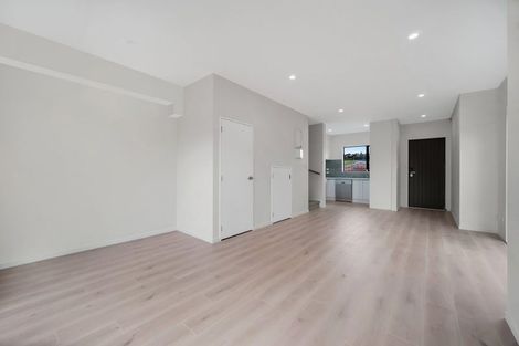 Photo of property in 8a Poruru Close, Papakura, 2110