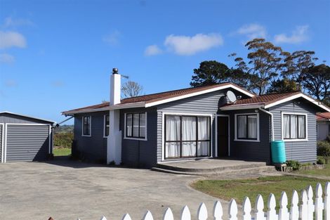 Photo of property in 58 West Coast Road, Te Kopuru, 0371