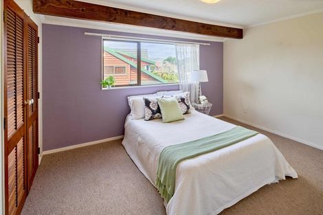 Photo of property in 51 Peterhouse Street, Tawa, Wellington, 5028