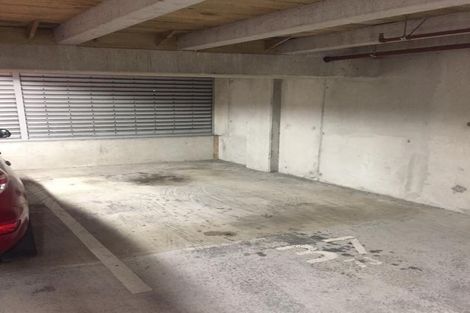 Photo of property in Montreaux Apartments, 7j/164 The Terrace, Wellington Central, Wellington, 6011