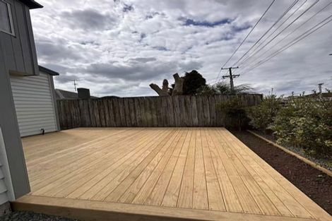 Photo of property in 20a Edwards Avenue, Henderson, Auckland, 0610