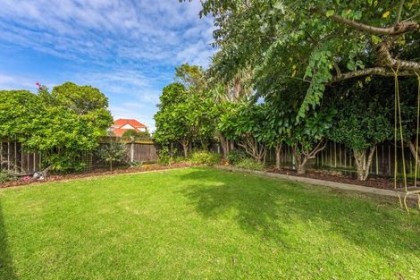 Photo of property in 20 Awanui Drive, Waikanae, 5036