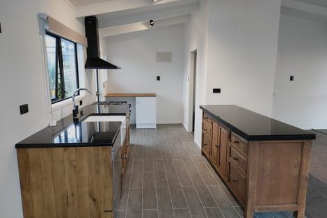 Photo of property in 1/9 Titoki Street, Te Atatu Peninsula, Auckland, 0610