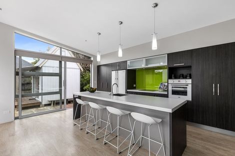 Photo of property in 8a Wairere Road, Torbay, Auckland, 0630