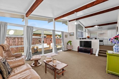 Photo of property in 5 Hatton Road, Orewa, 0931