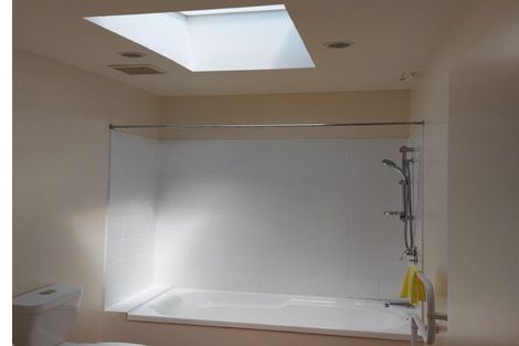 Photo of property in 2 Stella Grove, Newlands, Wellington, 6037