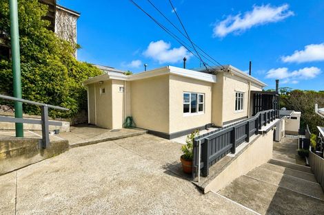 Photo of property in 22 Dorking Road, Brooklyn, Wellington, 6021