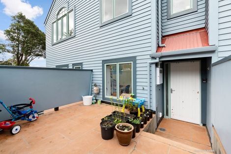 Photo of property in 12/93a Kelburn Parade, Kelburn, Wellington, 6012