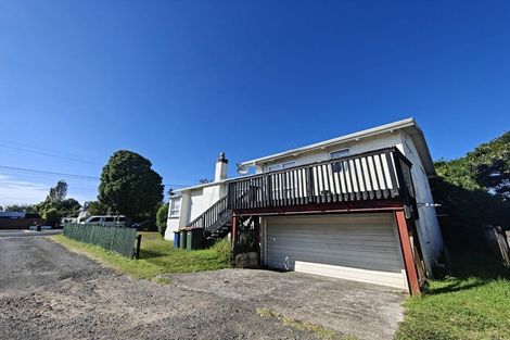 Photo of property in 2/84 Lynwood Road, New Lynn, Auckland, 0600