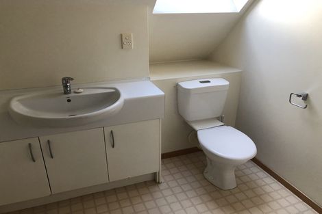 Photo of property in 1/194 Whangaparaoa Road, Red Beach, 0932