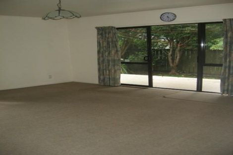 Photo of property in 2/6 Esperanto Road, Papatoetoe, Auckland, 2025
