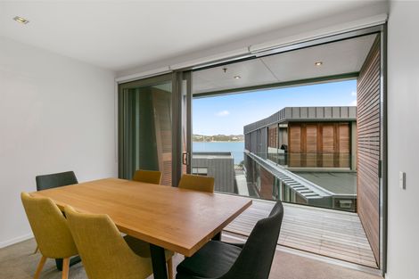 Photo of property in Patent 326 Apartments, 326 Evans Bay Parade, Hataitai, Wellington, 6021