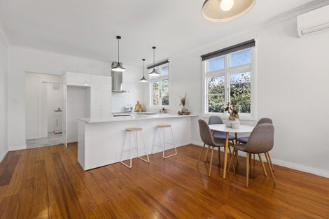 Photo of property in 2 Chilman Street, Strandon, New Plymouth, 4312