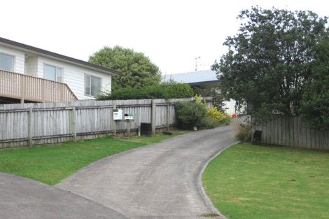 Photo of property in 10a Flaunty Place, West Harbour, Auckland, 0618