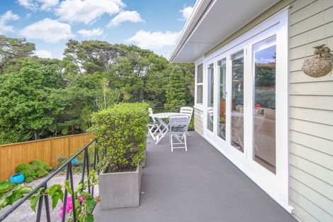Photo of property in 34 South Lynn Road, Titirangi, Auckland, 0604