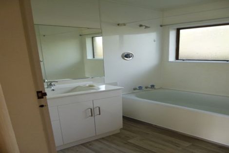 Photo of property in 2/22 Anaru Street, Raumati Beach, Paraparaumu, 5032