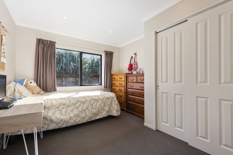 Photo of property in 55 Percy Kinsman Crescent, Riverstone Terraces, Upper Hutt, 5018
