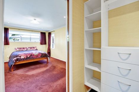 Photo of property in 11-13 Miro Street, Merrilands, New Plymouth, 4312