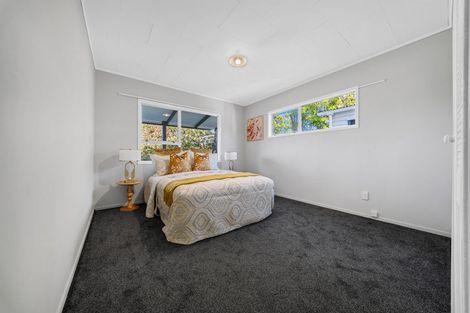 Photo of property in 52 Keegan Drive, Massey, Auckland, 0614