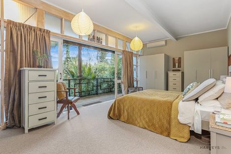 Photo of property in 4 Opou Road, Titirangi, Auckland, 0604