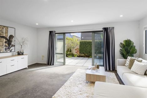 Photo of property in 2/104 Papanui Road, Merivale, Christchurch, 8014