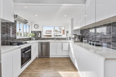 Photo of property in 30a Kawerau Avenue, Devonport, Auckland, 0624