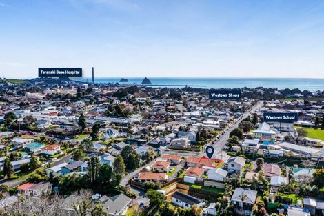 Photo of property in 1/81 Clawton Street, Westown, New Plymouth, 4310