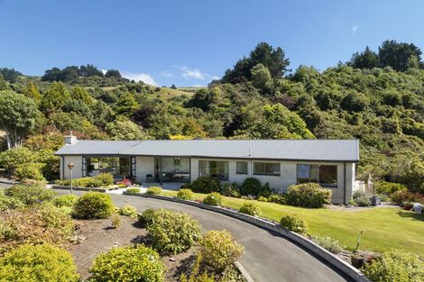 Photo of property in 33 Blanket Bay Road, Sawyers Bay, Port Chalmers, 9023