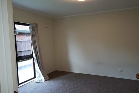 Photo of property in 112 Hutchinsons Road, Bucklands Beach, Auckland, 2014