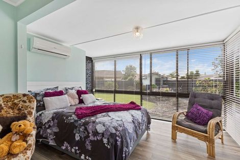 Photo of property in 63 Geraldine Crescent, Cloverlea, Palmerston North, 4412