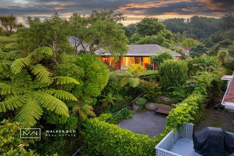 Photo of property in 28 Pinehaven Road, Pinehaven, Upper Hutt, 5019