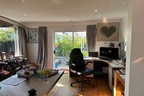 Photo of property in 2/57a Beachville Road, Redcliffs, Christchurch, 8081