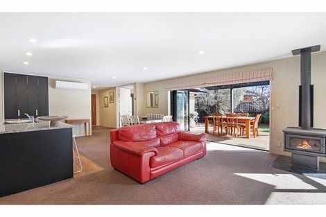 Photo of property in 42 Acacia Avenue, Rangiora, 7400