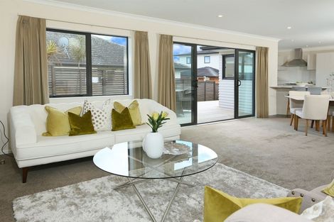 Photo of property in 5 Mcwhirters Farm Lane, Massey, Auckland, 0614