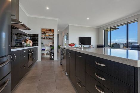 Photo of property in 31 Eagles Way, Cable Bay, 0420