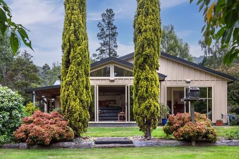 Photo of property in 1789 State Highway 2, Kaitoke, Upper Hutt, 5018