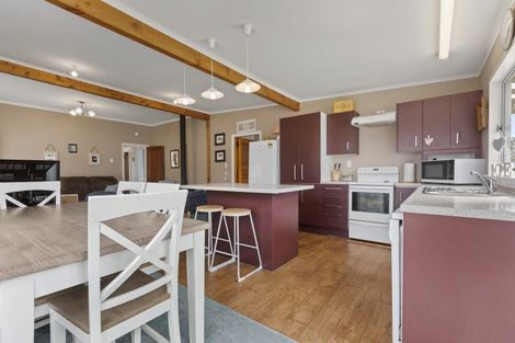 Photo of property in 19 Tuahu Place, Waitara, 4320