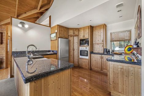 Photo of property in 24 Stewart Street, Raglan, 3225