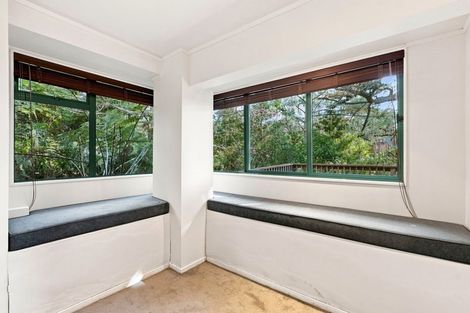 Photo of property in 1/11 Saddleback Rise, Murrays Bay, Auckland, 0630
