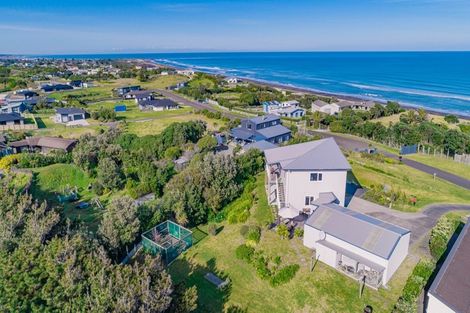 Photo of property in Ehaus, 42 Longbeach Drive, Castlecliff, Whanganui, 4501