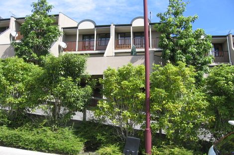 Photo of property in 3/9 Pannill Place, Oteha, Auckland, 0632