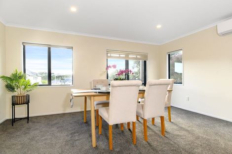 Photo of property in 88 Fields Parade, Oteha, Auckland, 0632