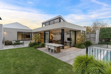 Photo of property in 90 Walker Road, Point Chevalier, Auckland, 1022