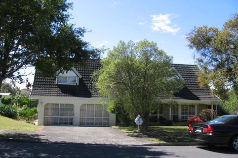 Photo of property in 2 Naviti Place, Browns Bay, Auckland, 0630